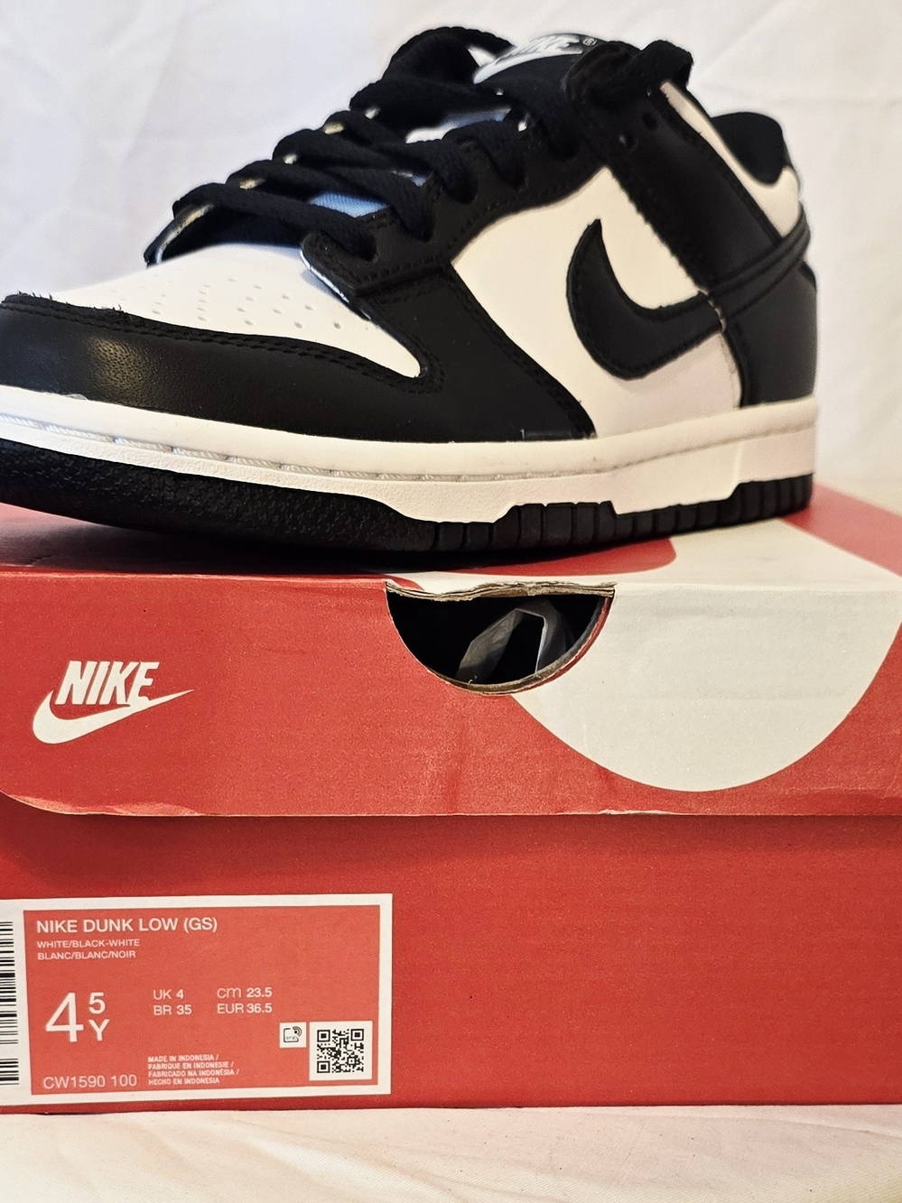 Nike Dunk Low GS Panda Black White Size 4.5Y Women 6 CW1590-100 w/ Box
